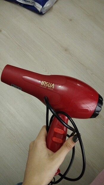 Saç kurutma makinesi 