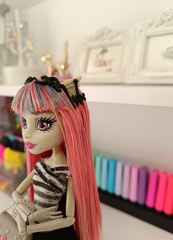 Beden Monster High Rochelle Goyle