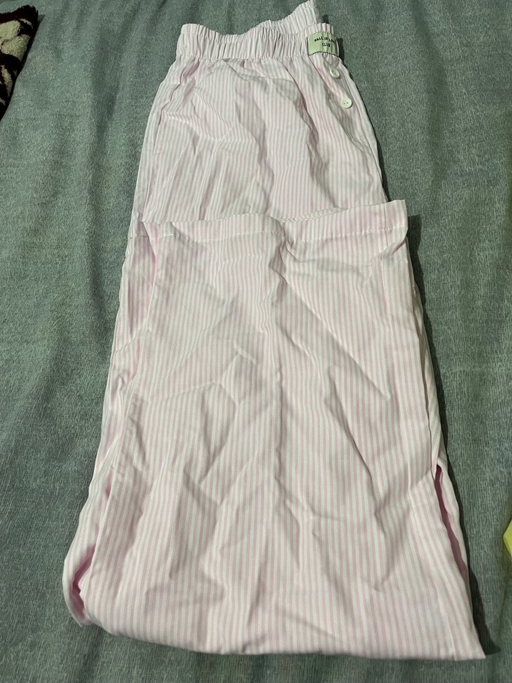 Kadın pembe çizgili pijama - Görsel 4