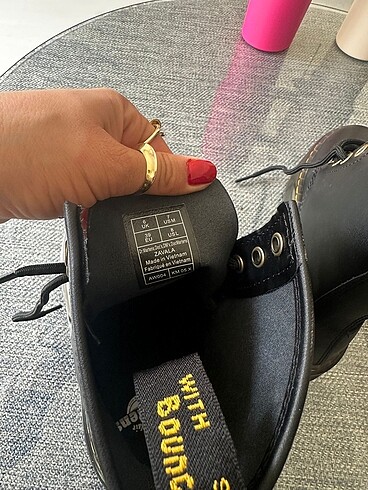 39 Beden siyah Renk Dr. Martens Bot