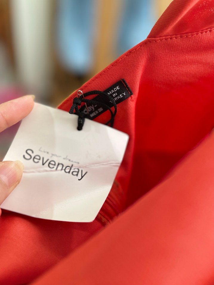 Çiçek Desenli Drapeli Kırmızı Mini Elbise - Görsel 4