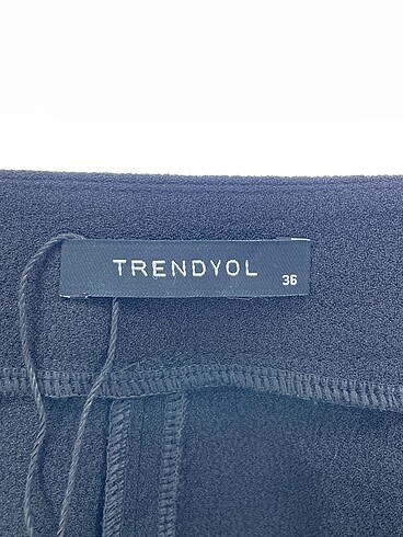 36 Beden siyah Renk Trendyol & Milla Mini Etek %70 İndirimli.