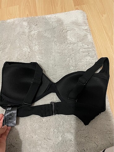 m Beden bikini üstü