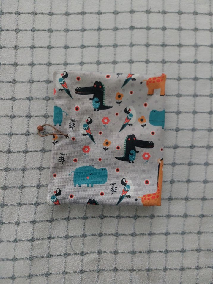 Gri Desenli Bebek Çantası - Görsel 3