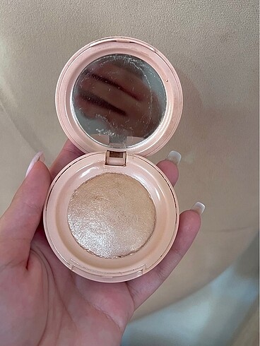 rare beauty aydınlatıcı highlighter