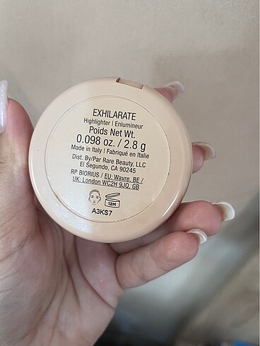  Beden rare beauty aydınlatıcı highlighter
