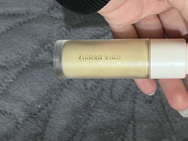  Beden rare beauty kapatıcı