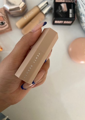 Fenty Beauty Stick Aydınlatıcı