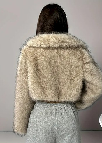 Gri Kısa Peluş Kadın Kürk - Görsel 2