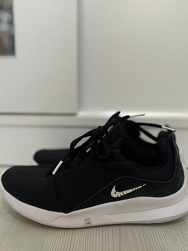 37,5 Beden Nike ayakkabı