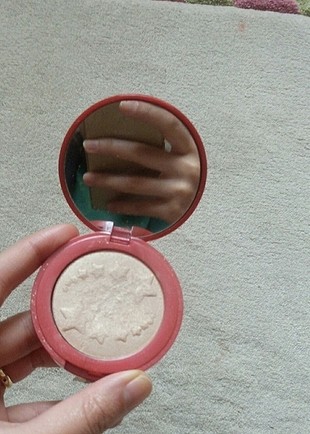 diğer Beden Pastel Aydınlatıcı