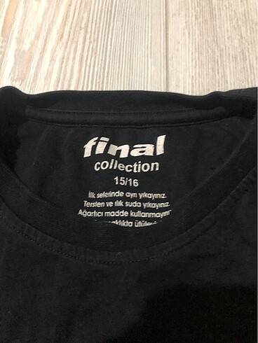Diğer Final okul tişörtü