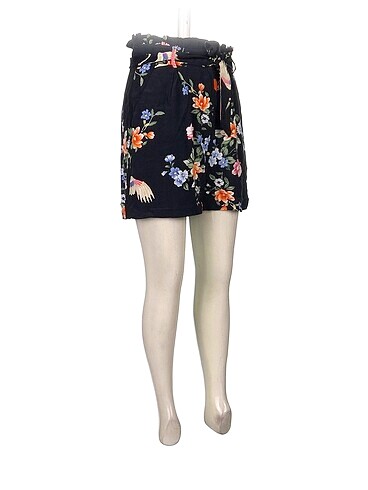 BSL FASHION BSL FASHION Mini Şort %70 İndirimli.