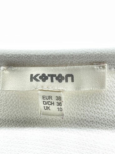 38 Beden beyaz Renk Koton Gömlek %70 İndirimli.