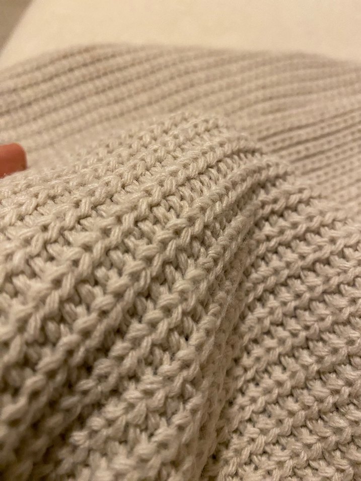 Bej V Yakalı Örgü Kadın Hırka - Görsel 3