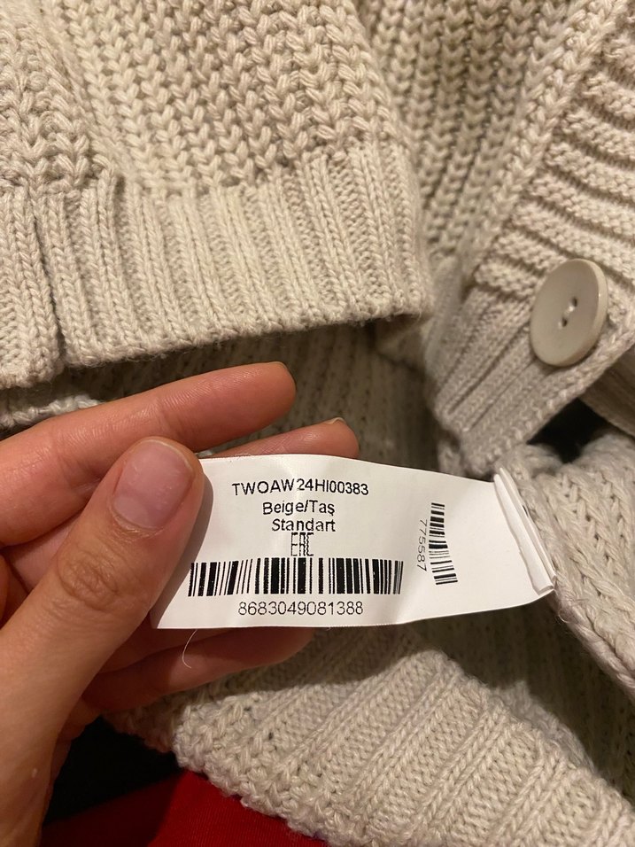 Bej V Yakalı Örgü Kadın Hırka - Görsel 5