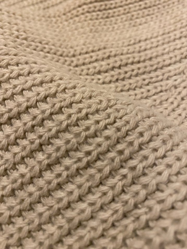 Bej V Yakalı Örgü Kadın Hırka - Görsel 2