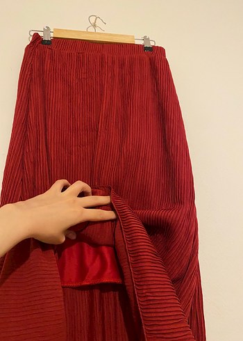 Düz Kırmızı Piliseli Uzun Etek - Görsel 5