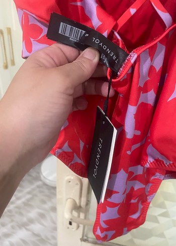 Kırmızı Drapeli Bağlamalı Kadın Mayo - Görsel 7