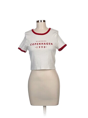 Koton T-shirt %70 İndirimli.