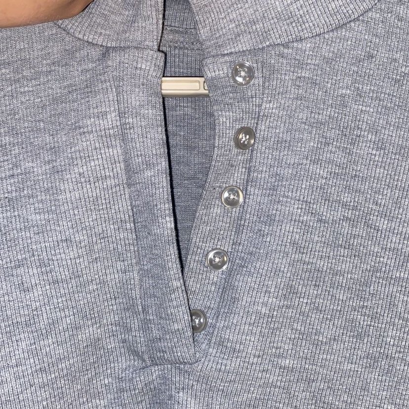 Gri Düğmeli Yakalı Kadın Triko - Görsel 2