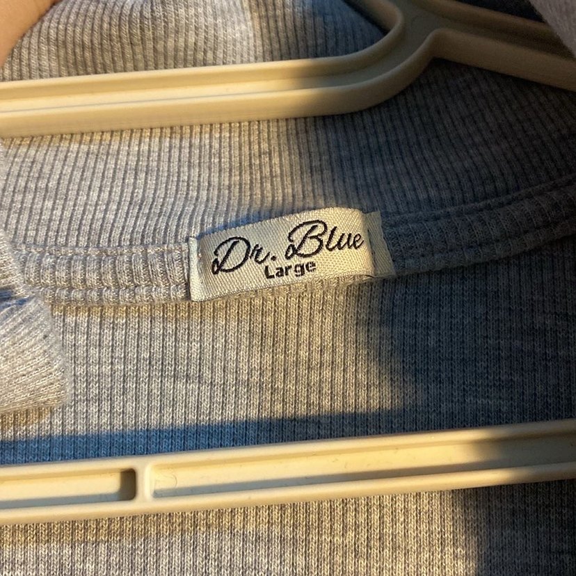 Gri Düğmeli Yakalı Kadın Triko - Görsel 4