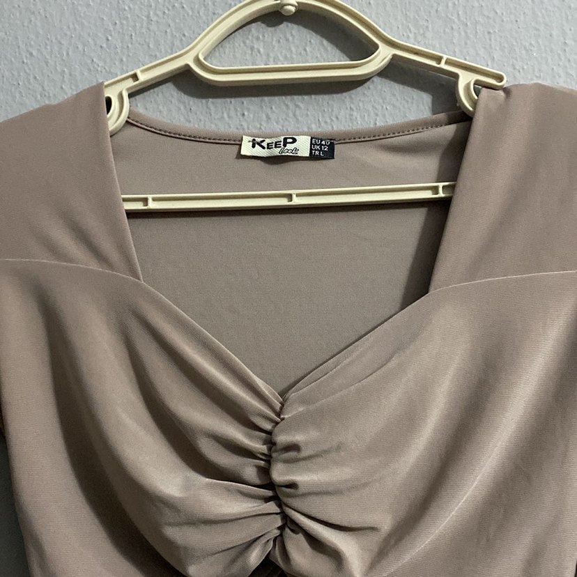 V Yaka Bej Uzun Kollu Kadın Bluz - Görsel 2