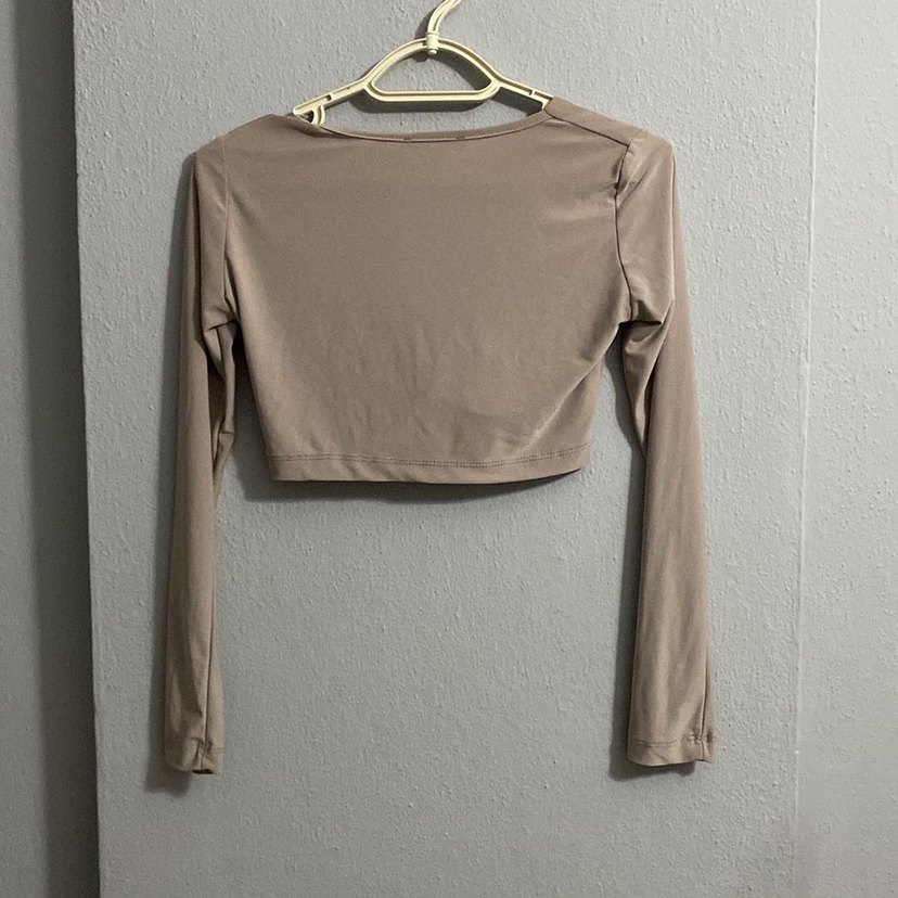 V Yaka Bej Uzun Kollu Kadın Bluz - Görsel 3