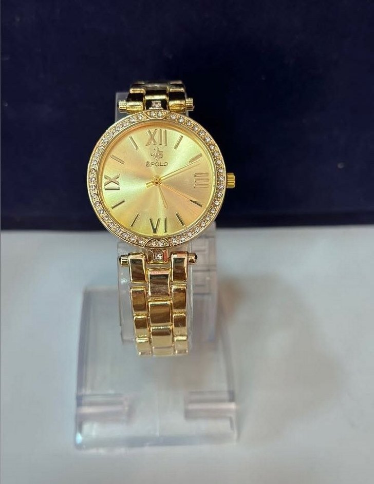 Altın Renkli Kadın Klasik Saatler - Görsel 3