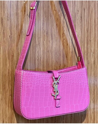 Yves Saint Laurent Kol çantası