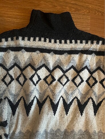 H&M Kazak