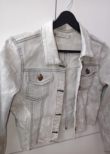 s Beden Düğmeli Gri Batik Desenli Kadın Denim Ceket