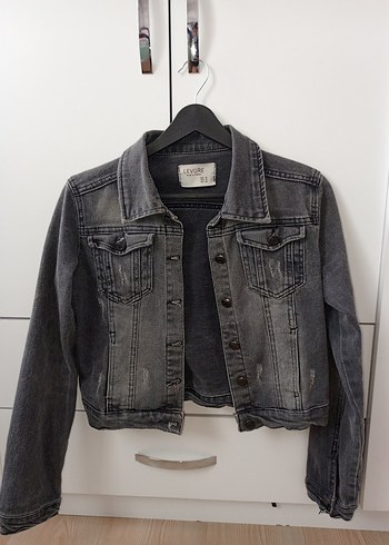 Gri Düğmeli Kadın Denim Ceket
