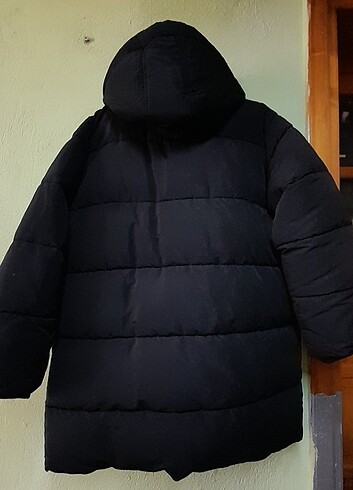LC Waikiki Siyah Kapşonlu Kadın Mont