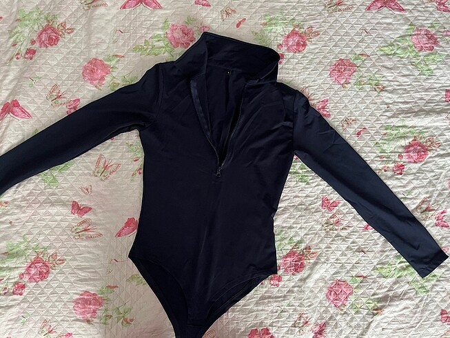 m Beden Bodysuit