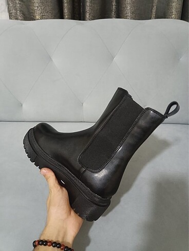 Zara 40 numara