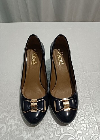 38 Beden Lacivert stiletto