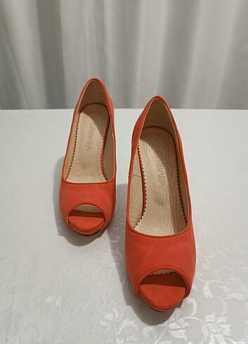 38 Beden Koyu Yavruağzı renk stiletto