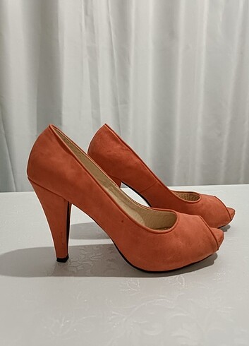 38 Beden kırmızı Renk Koyu Yavruağzı renk stiletto