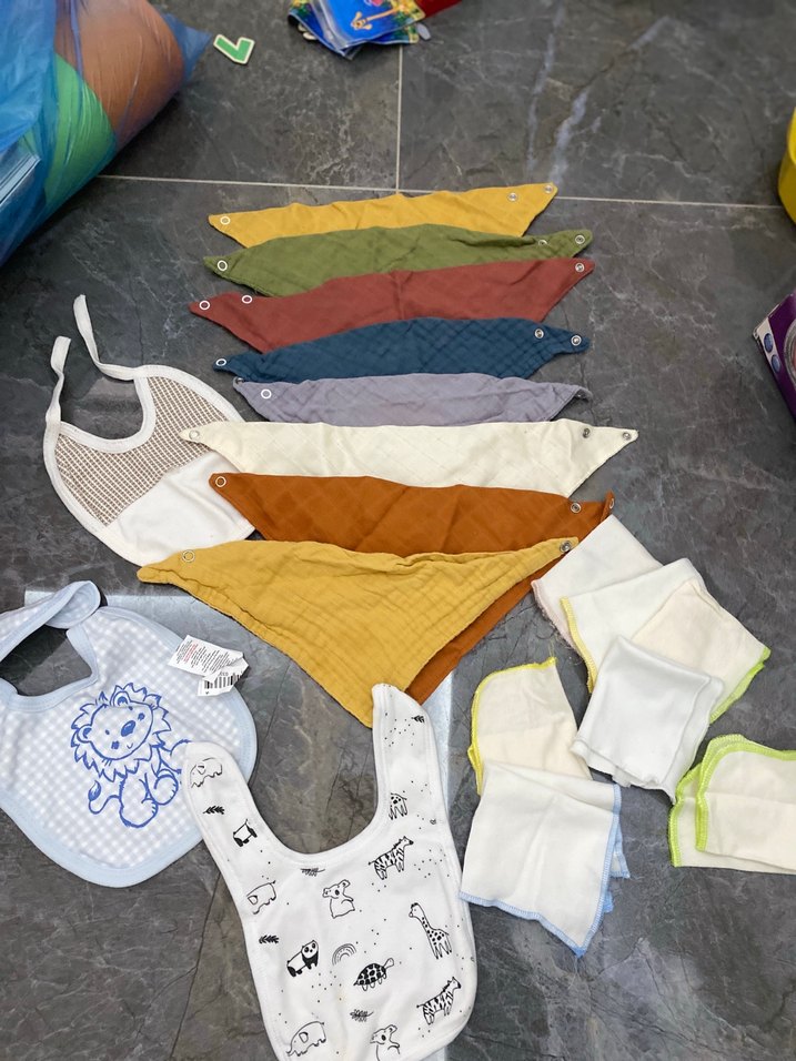 Çok Renkli Bebek Önlük Seti fular - Görsel 2