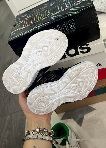 Skechers Çocuk Renkli Yılan Desenli Cırt Cırtlı Spor Ayakkabı