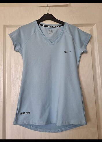 Nike Nike Kadın Tshirt 