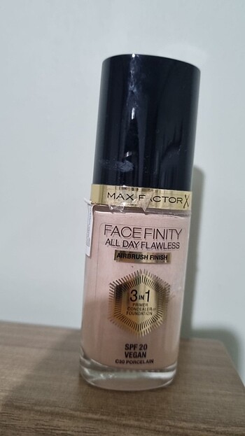 Max Factor Kapatıcı