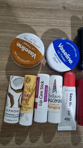 Essence Essence Ruj
