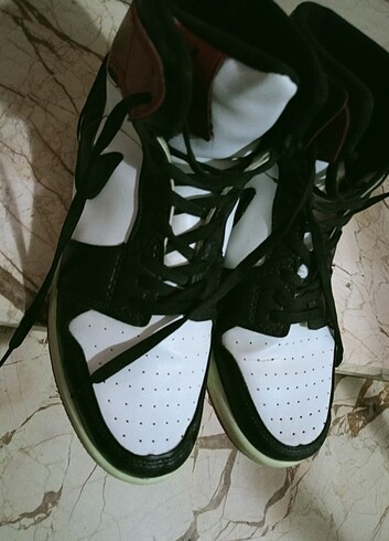 40,5 Beden Jordan spor ayakkabı