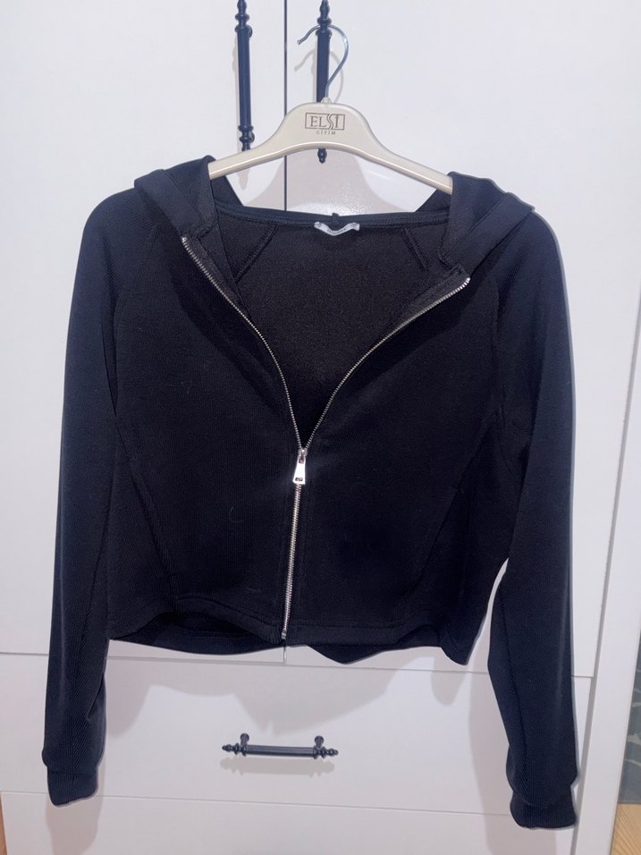 Siyah Yüksek Yakalı Fermuarlı Kadın Sweatshirt - Görsel 2