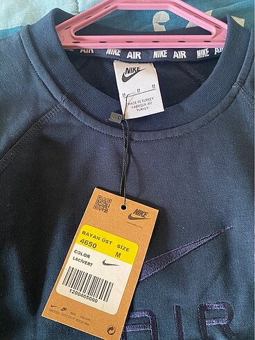 Orijinal etiketli kadın Nike sweatshirt