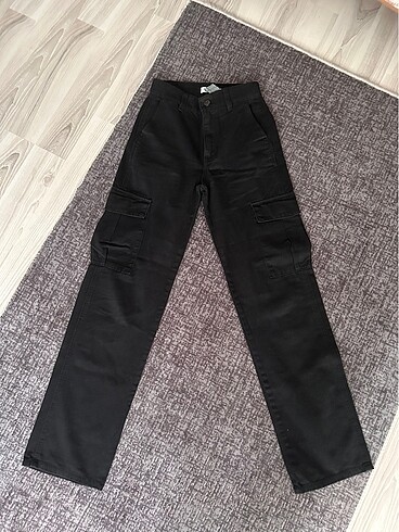 Pull and Bear 3 pantolon