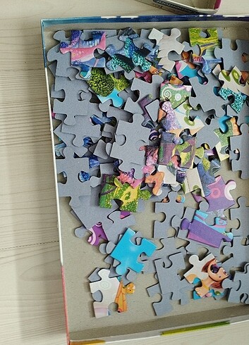 Beden 104 parçalı puzzle
