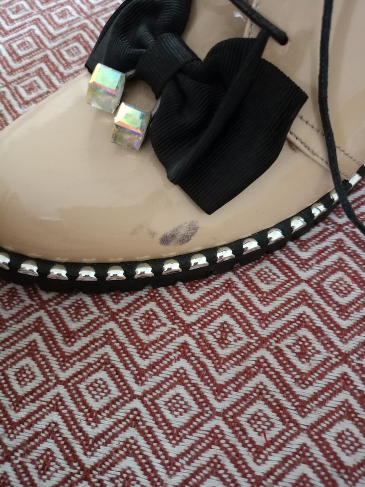 Bej Parlak Yüksek Topuklu Fiyonk Detaylı Bot - Görsel 3